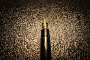 探索黄金手链珐琅艺术的魅力