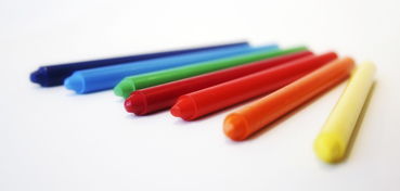 什么品牌的彩铅笔好用？这篇文章给你讲透