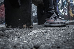 揭秘低价男鞋的秘密—如何挑选性价比超高的男士鞋款